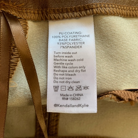 Kendall & Kylie Faux Leather Skirt. Size: Small. Excellent condition - Picture 6 of 7